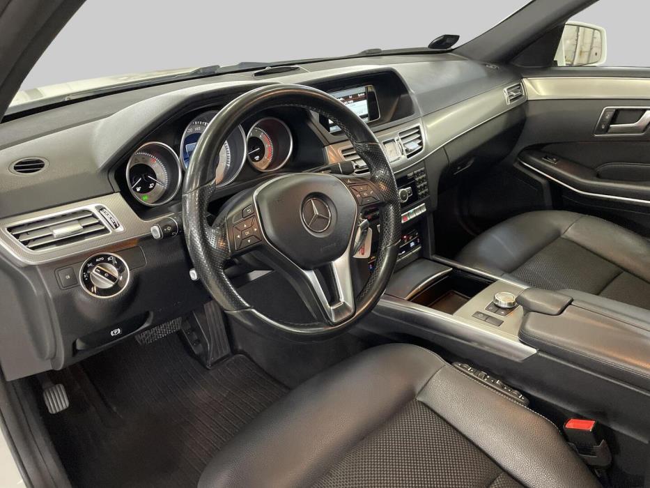 MERCEDES-BENZ E 2015