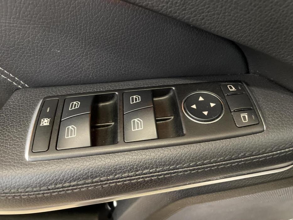 MERCEDES-BENZ E 2015