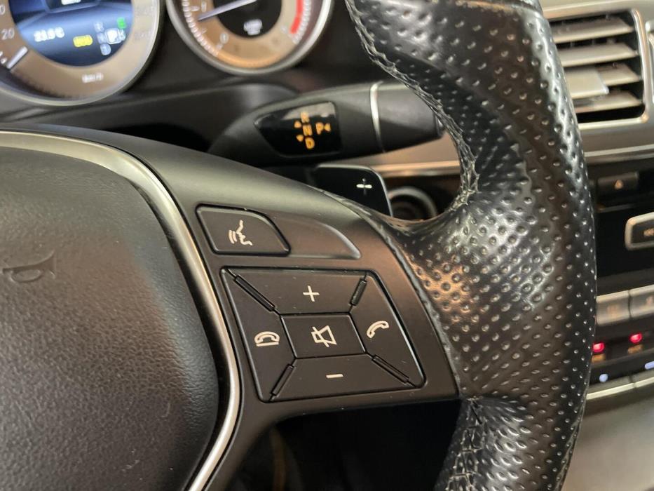 MERCEDES-BENZ E 2015