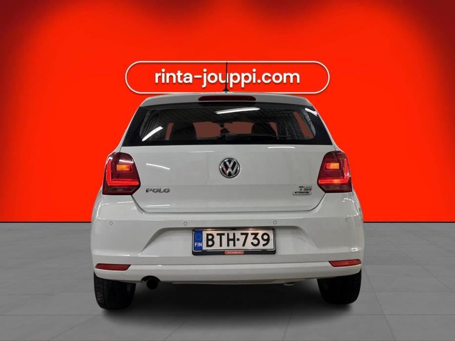 VOLKSWAGEN Polo 2015
