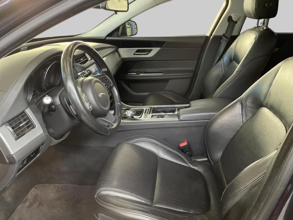 JAGUAR XF 2016