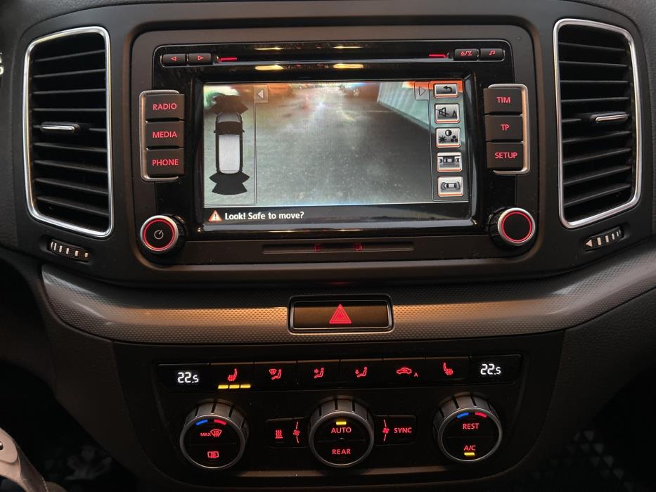 VOLKSWAGEN Sharan 2015