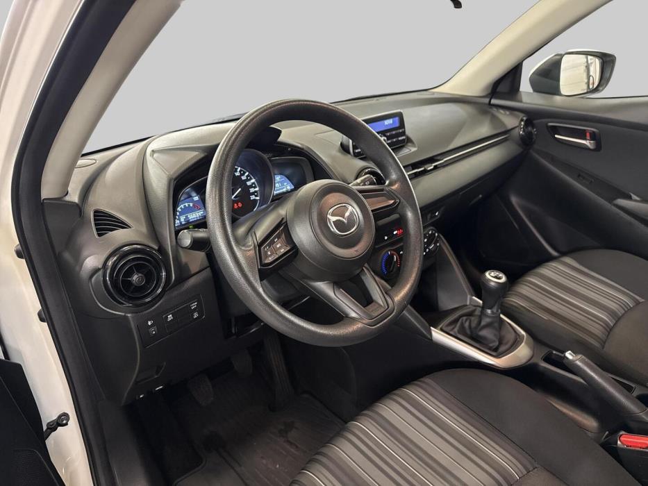 MAZDA 2 2019