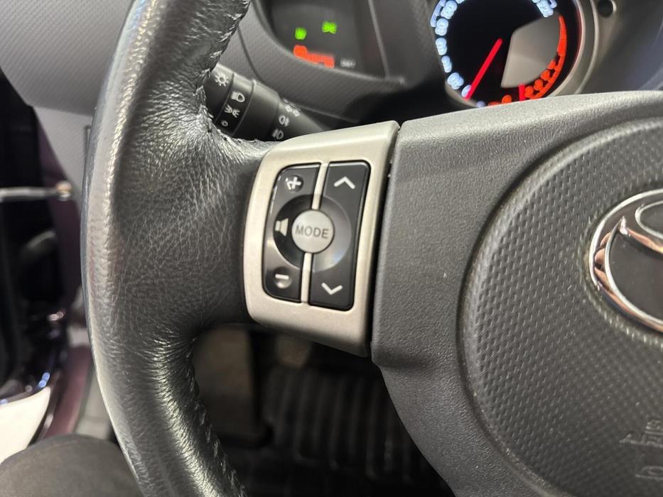 TOYOTA Urban Cruiser 2009