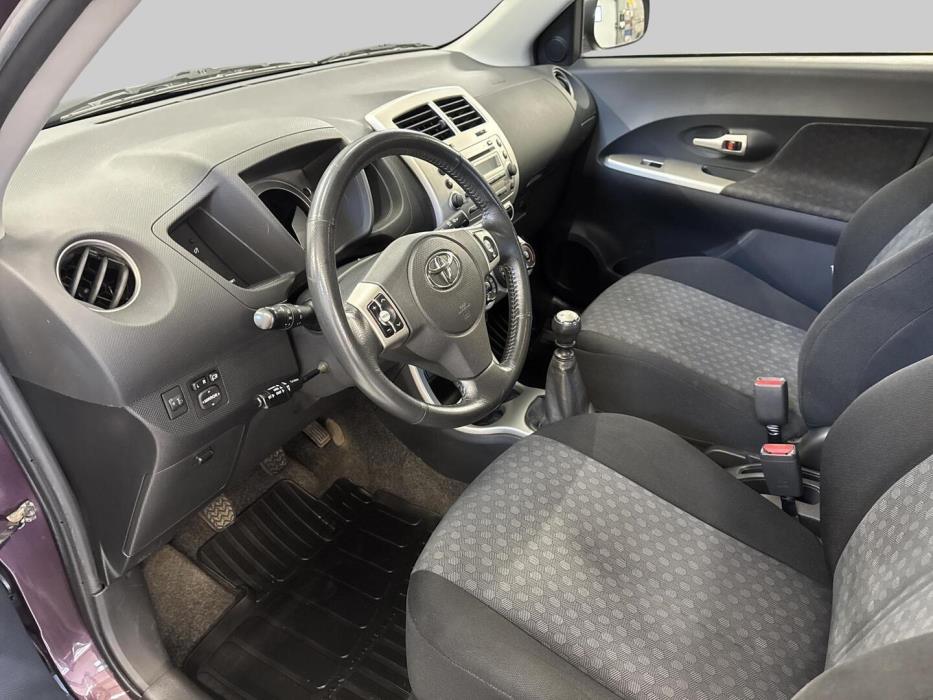 TOYOTA Urban Cruiser 2009