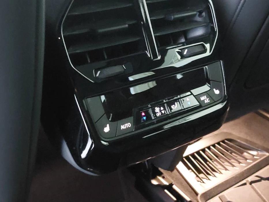 BMW IX M60 2023