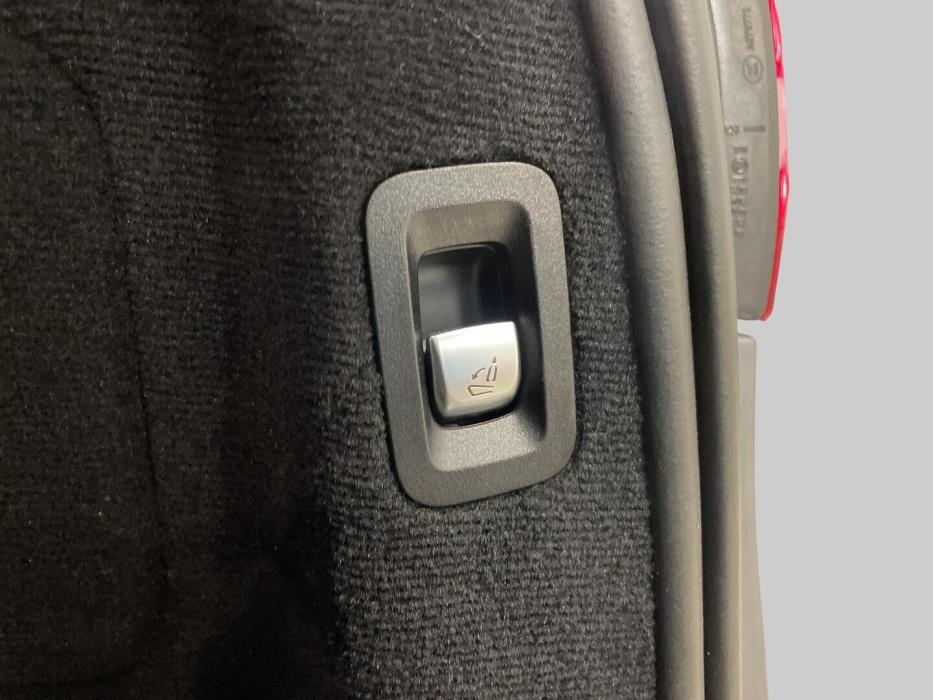 MERCEDES-BENZ C 2017