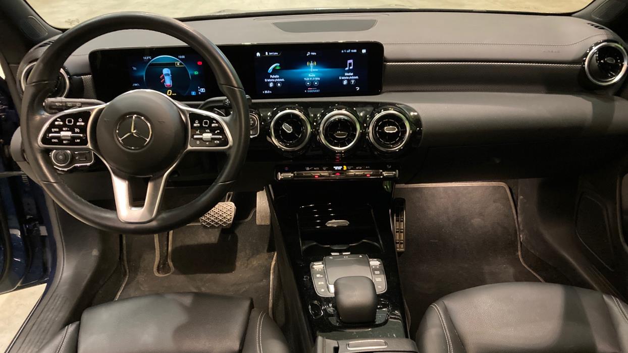 MERCEDES-BENZ CLA 2023