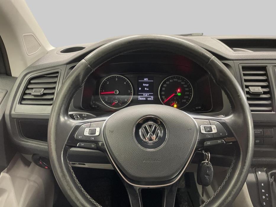VOLKSWAGEN Transporter 2016