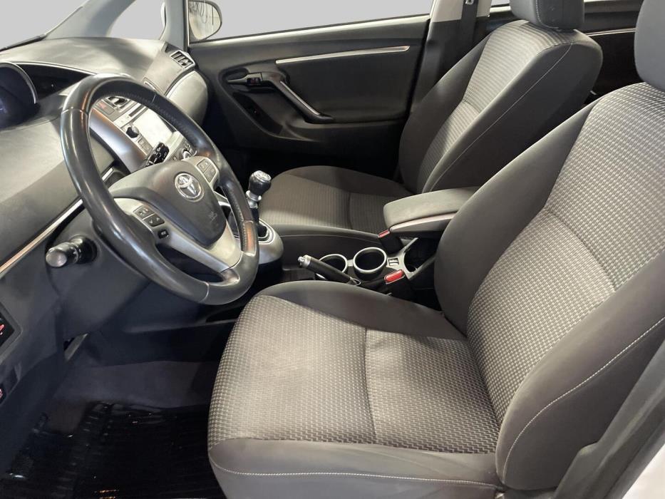 TOYOTA Verso 2015