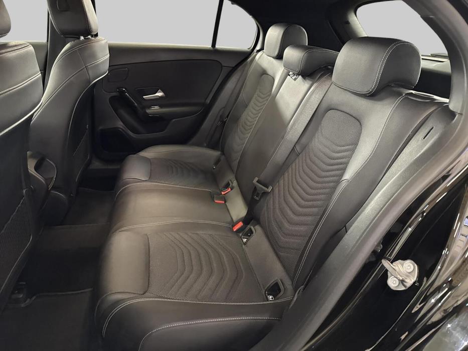MERCEDES-BENZ A 2019