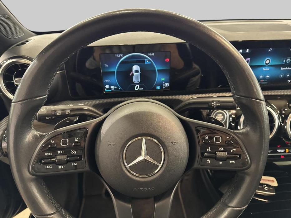 MERCEDES-BENZ A 2019