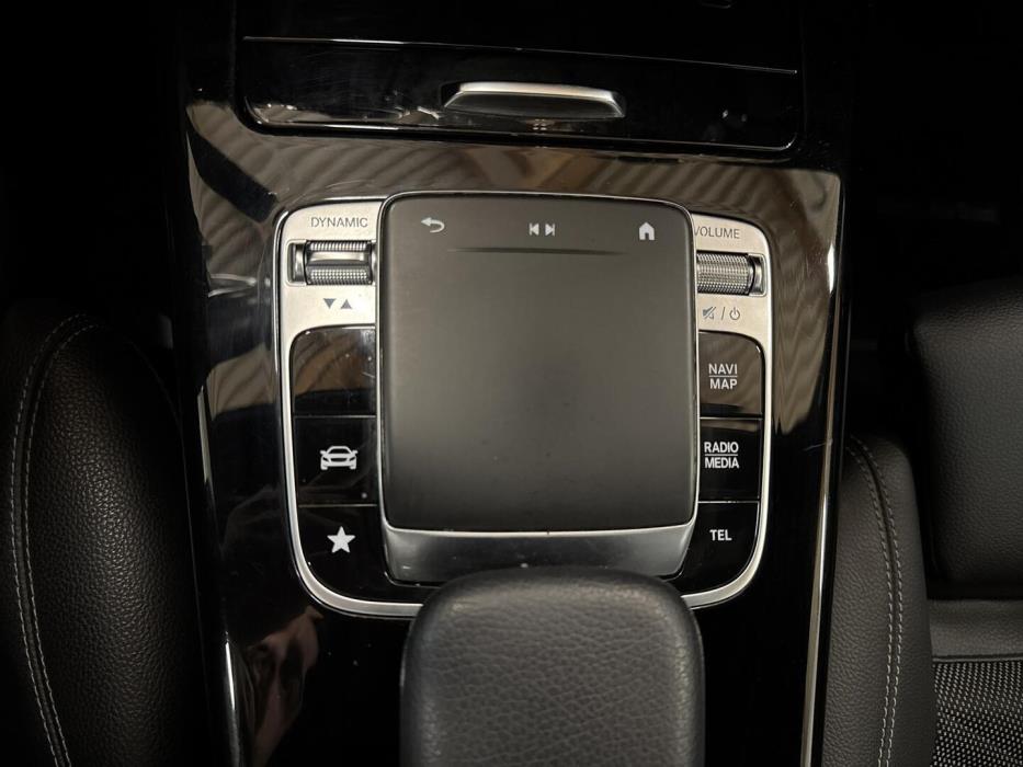 MERCEDES-BENZ A 2019