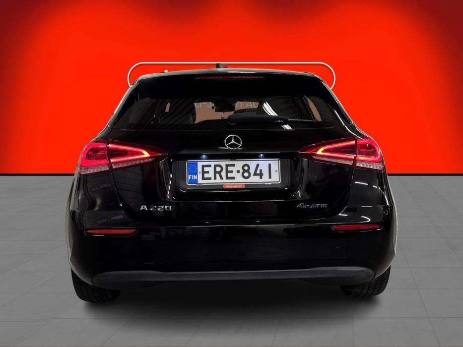 MERCEDES-BENZ A 2019