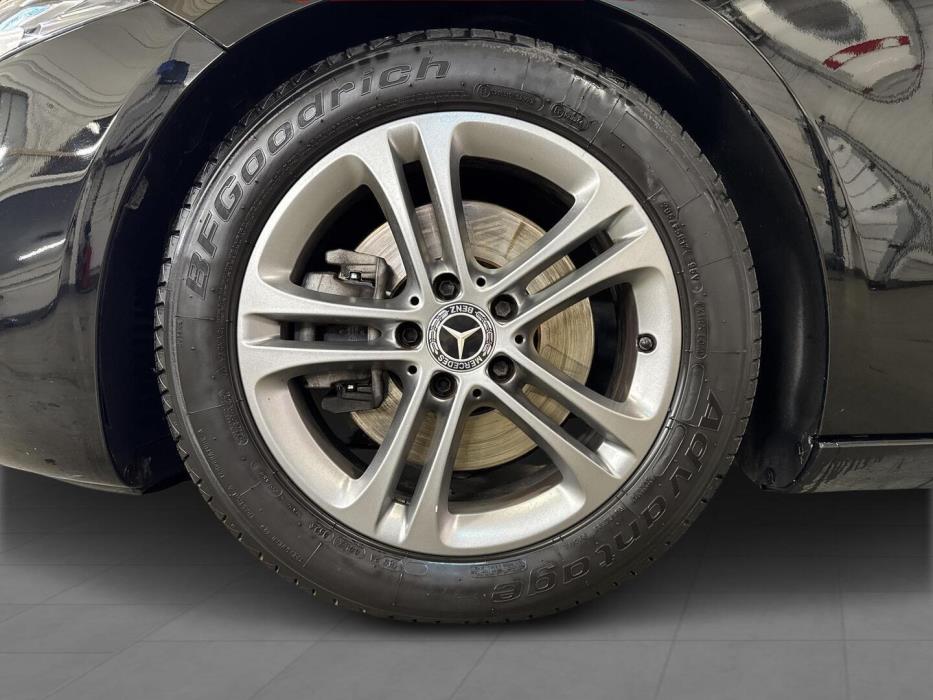MERCEDES-BENZ A 2019