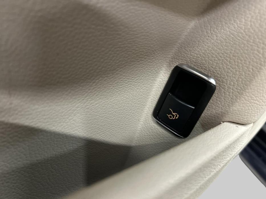 MERCEDES-BENZ E 2014