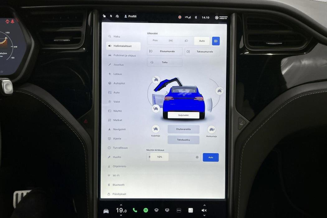 TESLA Model X 2020