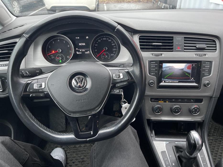 VOLKSWAGEN Golf 2015