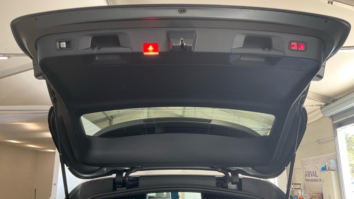 MERCEDES-BENZ EQC 2022