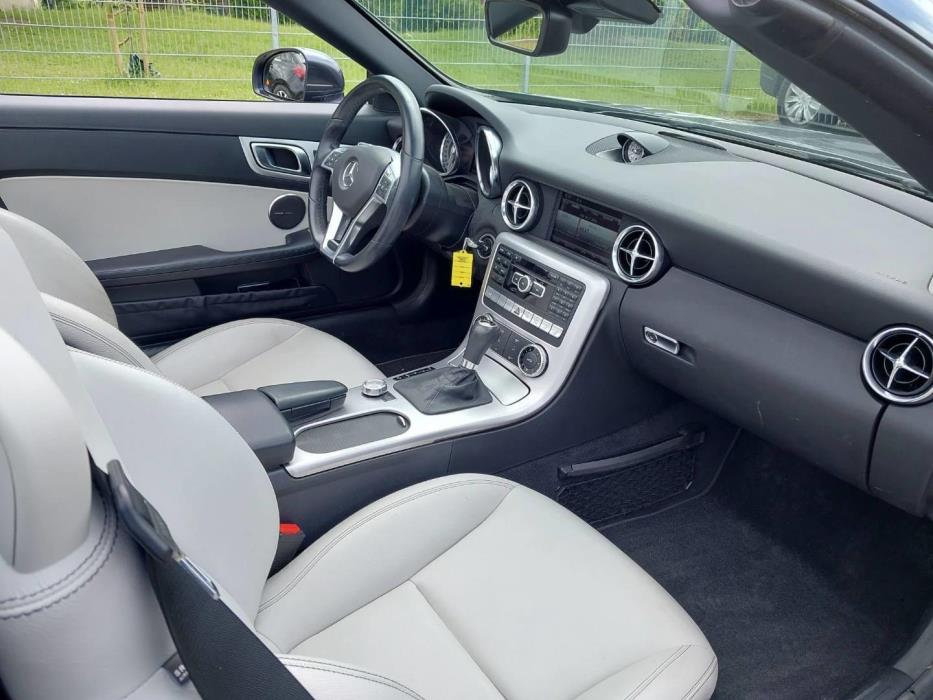 MERCEDES-BENZ SLK 2012