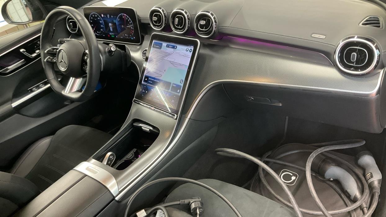 MERCEDES-BENZ C 2023