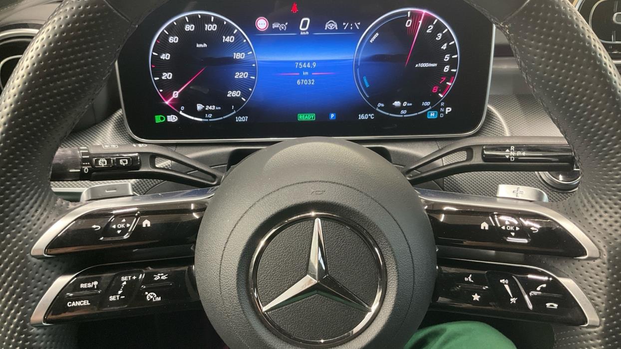 MERCEDES-BENZ C 2023