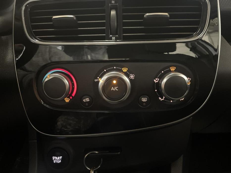 RENAULT Clio 2016