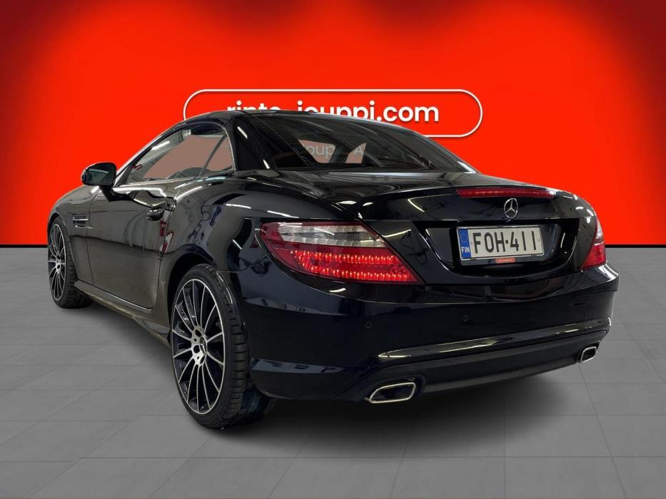 MERCEDES-BENZ SLK 2011