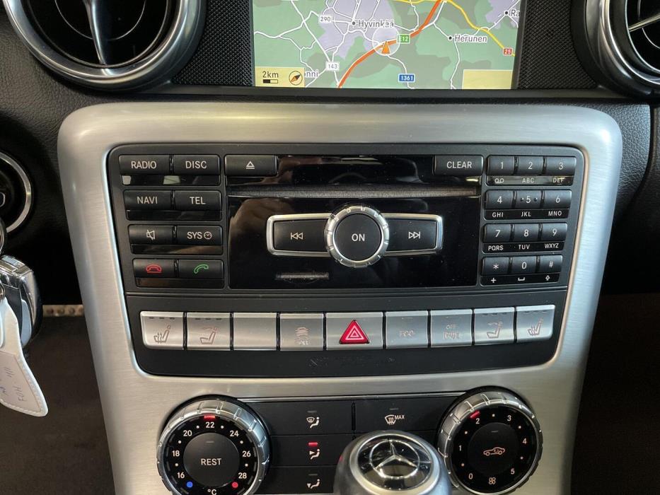 MERCEDES-BENZ SLK 2011