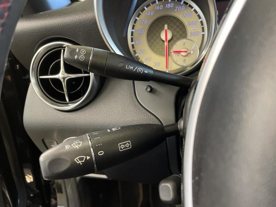 MERCEDES-BENZ SLK 2011
