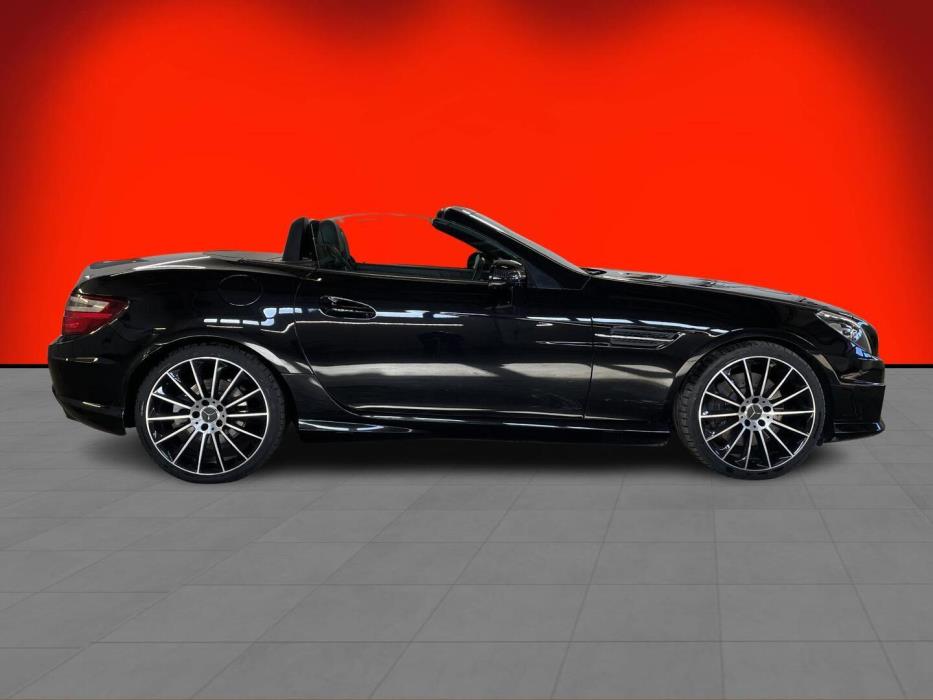 MERCEDES-BENZ SLK 2011