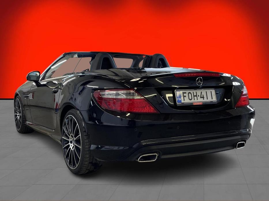 MERCEDES-BENZ SLK 2011