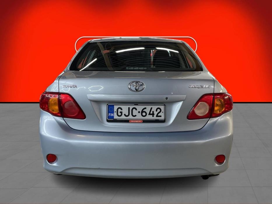 TOYOTA Corolla 2010