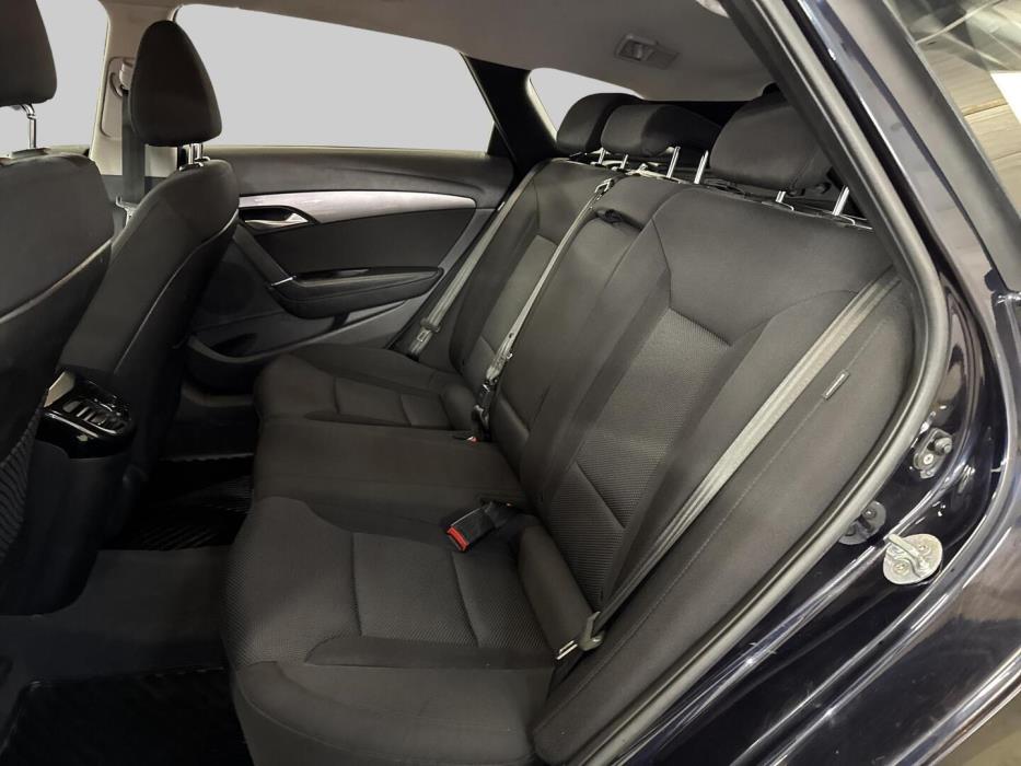 HYUNDAI i40 2012