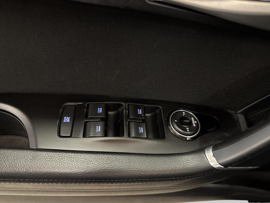 HYUNDAI i40 2012
