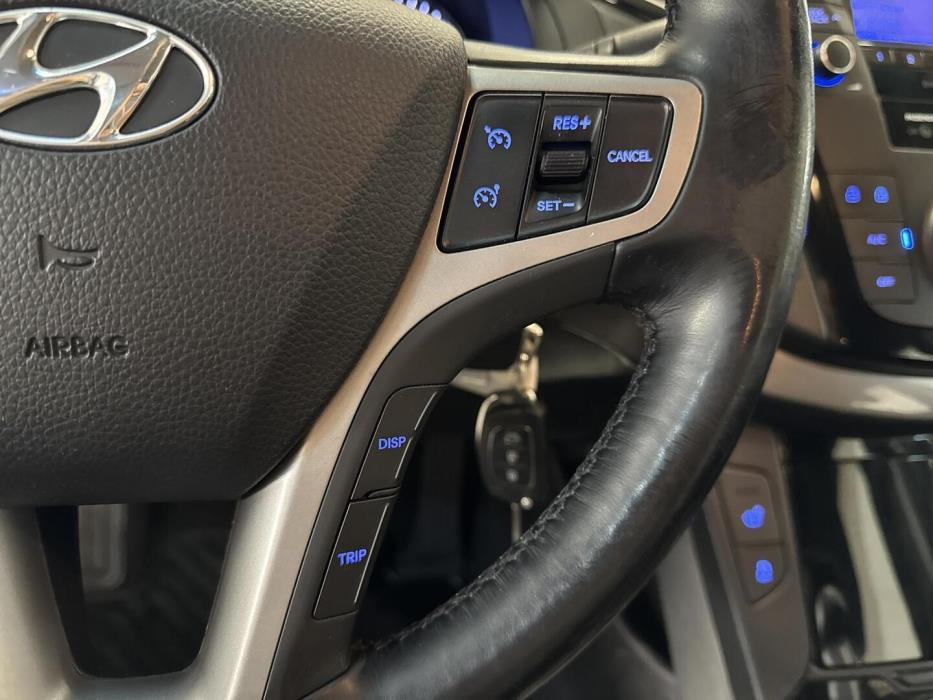 HYUNDAI i40 2012