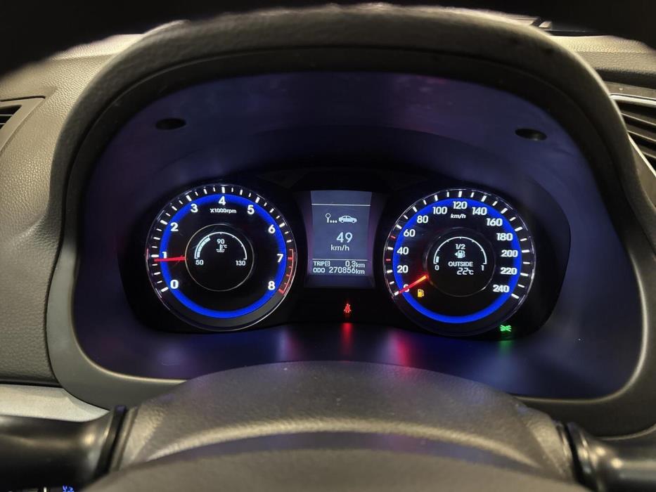 HYUNDAI i40 2012