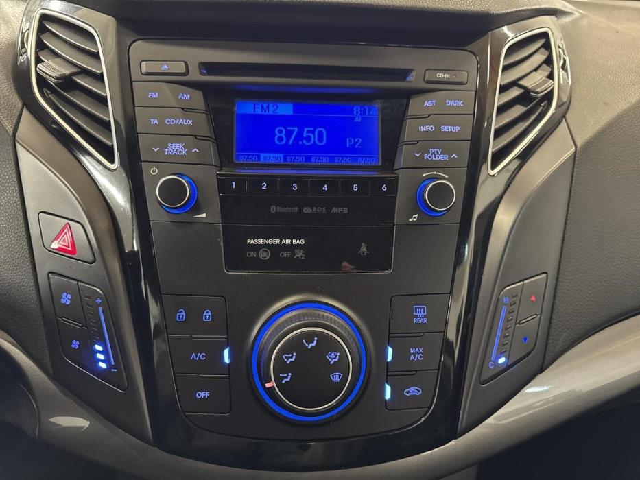 HYUNDAI i40 2012