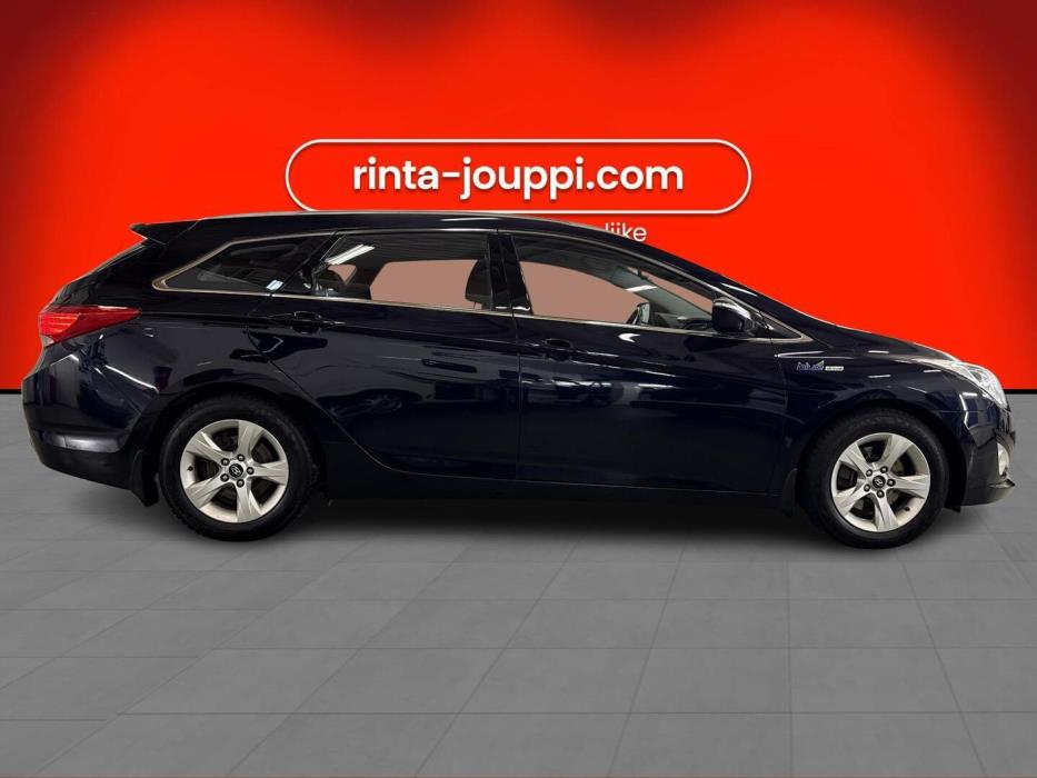 HYUNDAI i40 2012