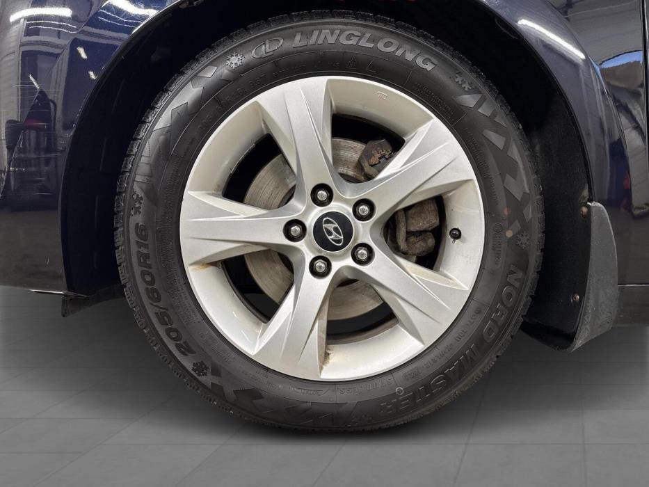 HYUNDAI i40 2012
