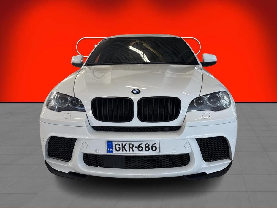 BMW X6 2011