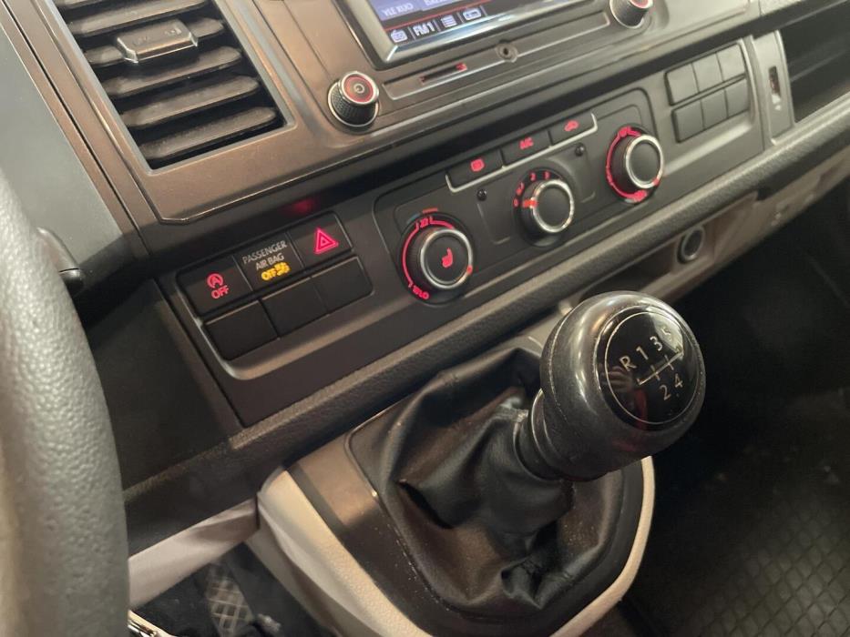 VOLKSWAGEN Transporter 2019