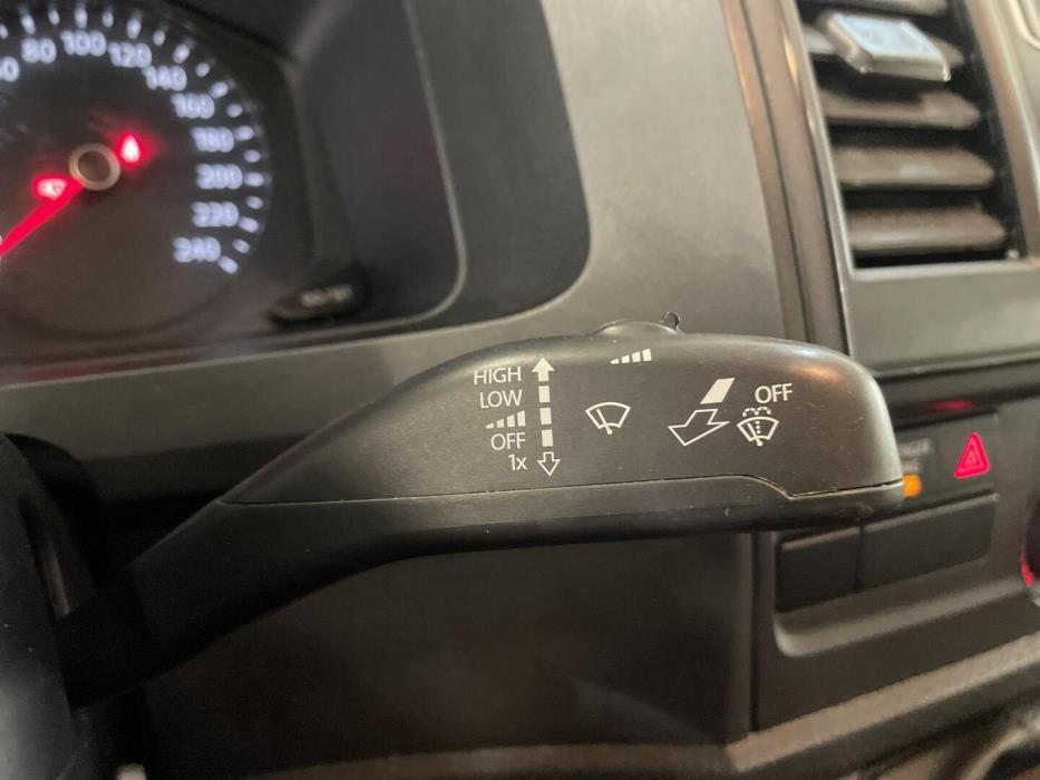 VOLKSWAGEN Transporter 2019