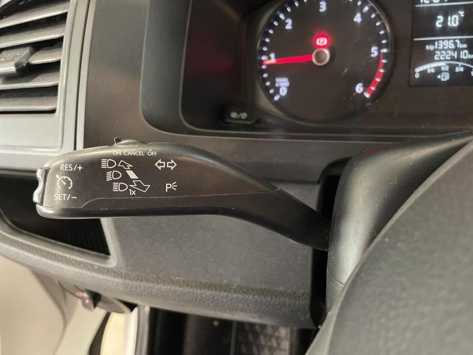 VOLKSWAGEN Transporter 2019