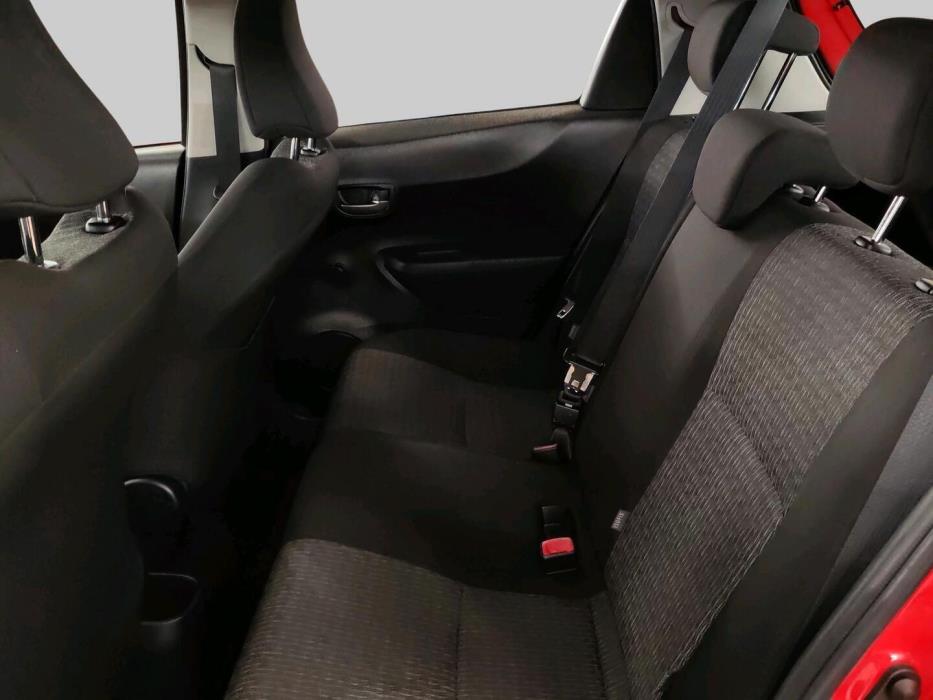 TOYOTA Yaris 2014