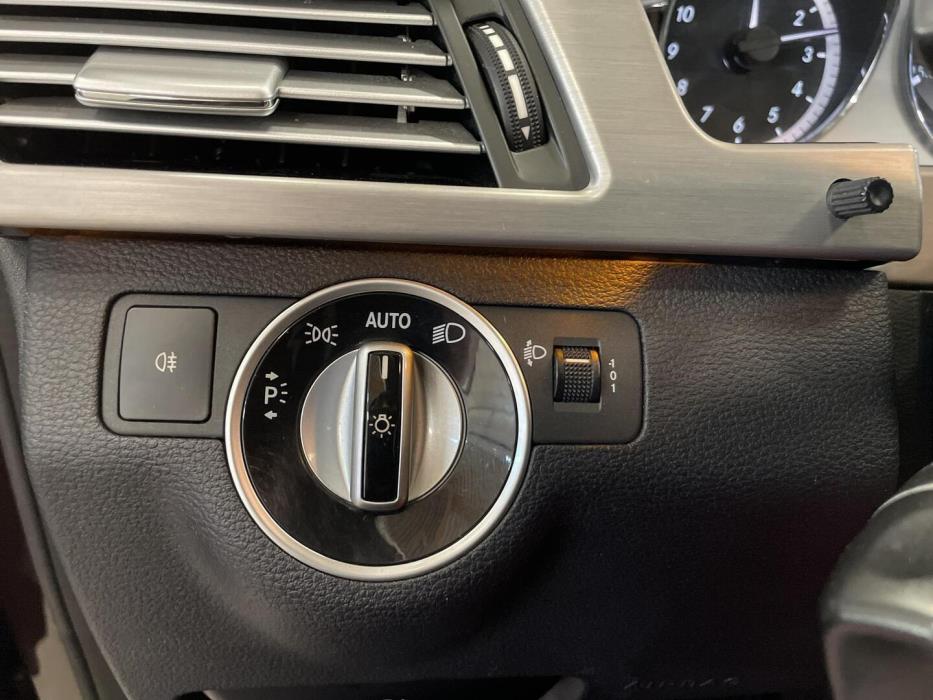 MERCEDES-BENZ E 2011