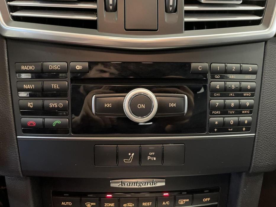 MERCEDES-BENZ E 2011