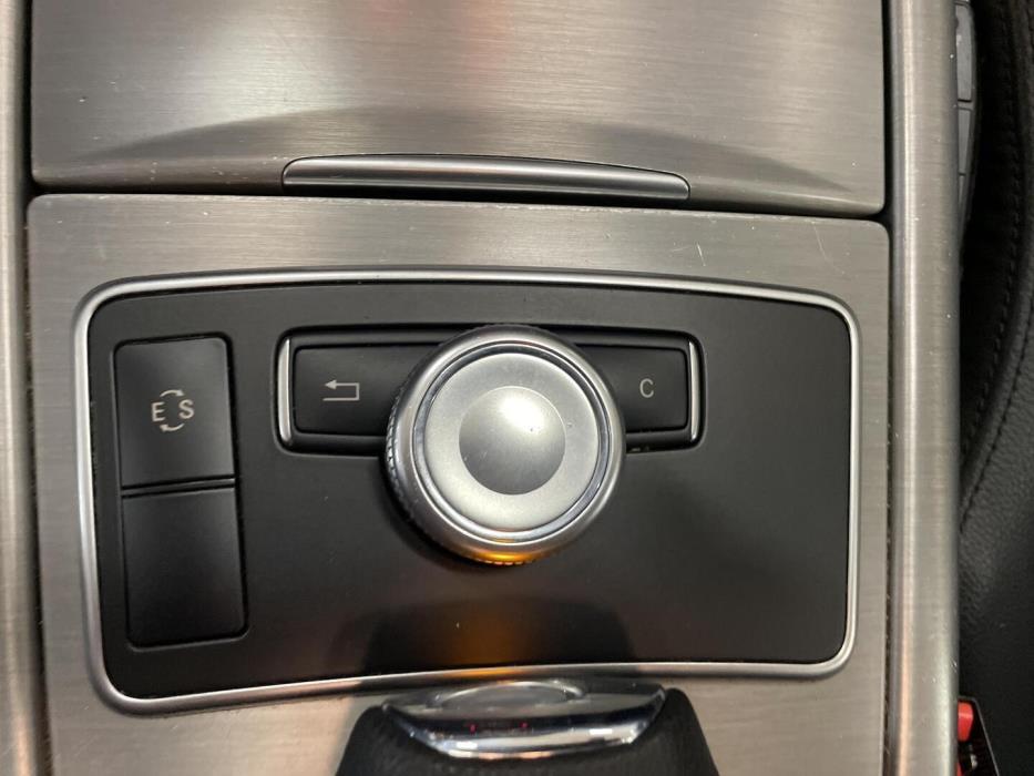 MERCEDES-BENZ E 2011