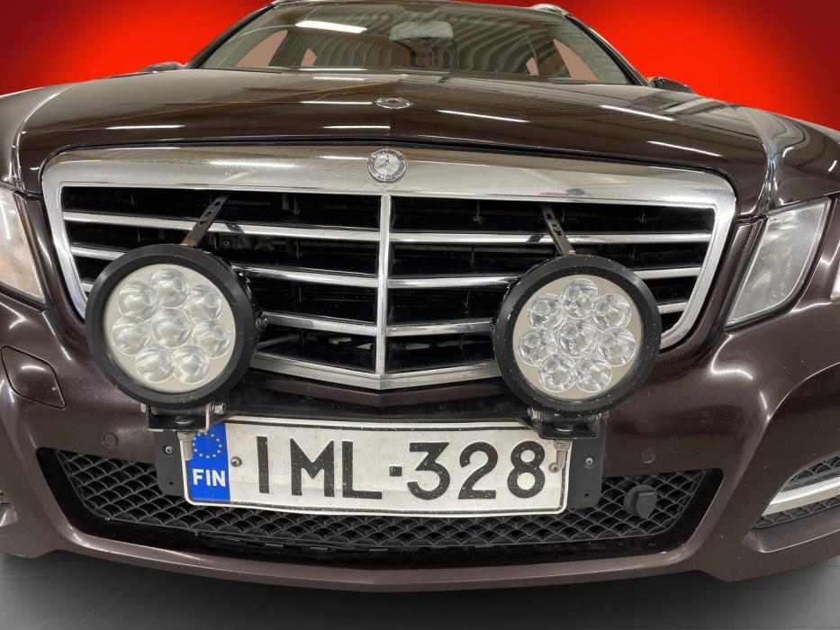 MERCEDES-BENZ E 2011