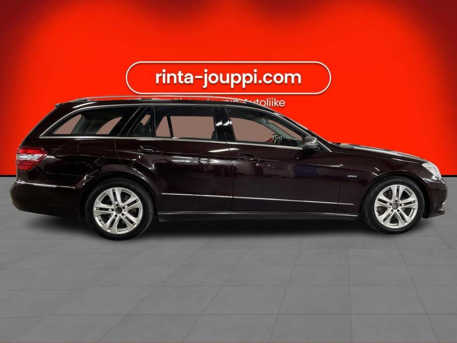 MERCEDES-BENZ E 2011